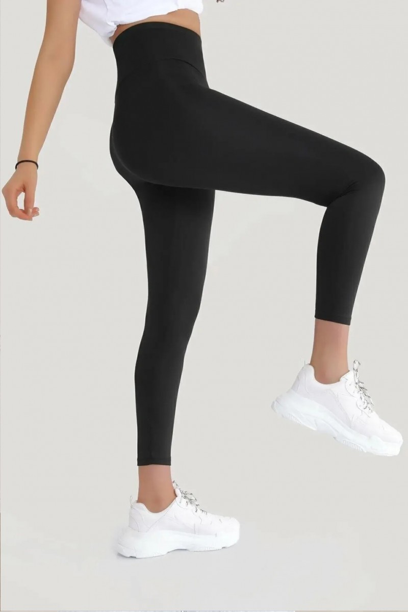 Nika Tayt Modeli